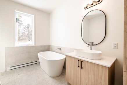 917 – 919 Ch. de la Rivière  Val-David (Laurentides)