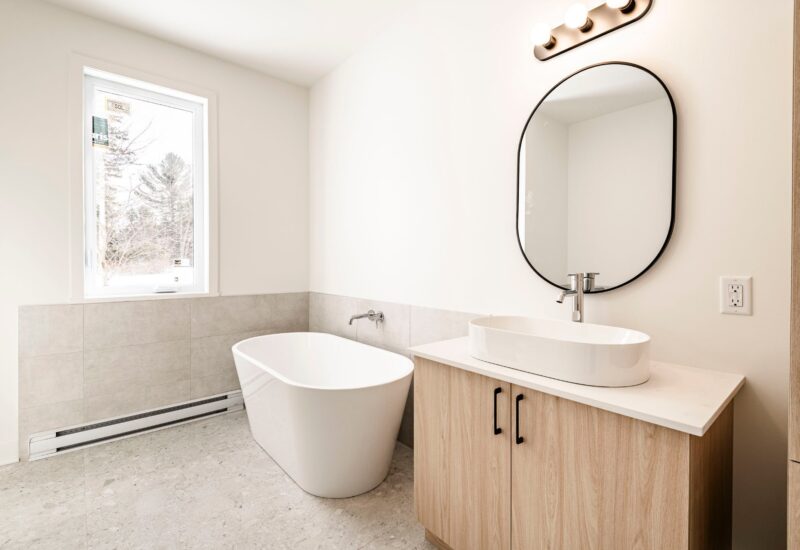 917 – 919 Ch. de la Rivière  Val-David (Laurentides)