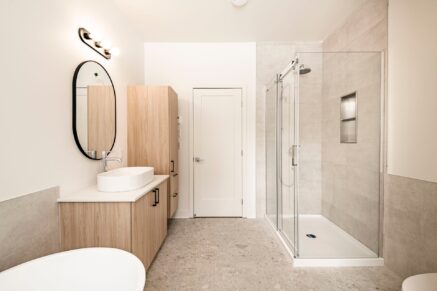 917 – 919 Ch. de la Rivière  Val-David (Laurentides)