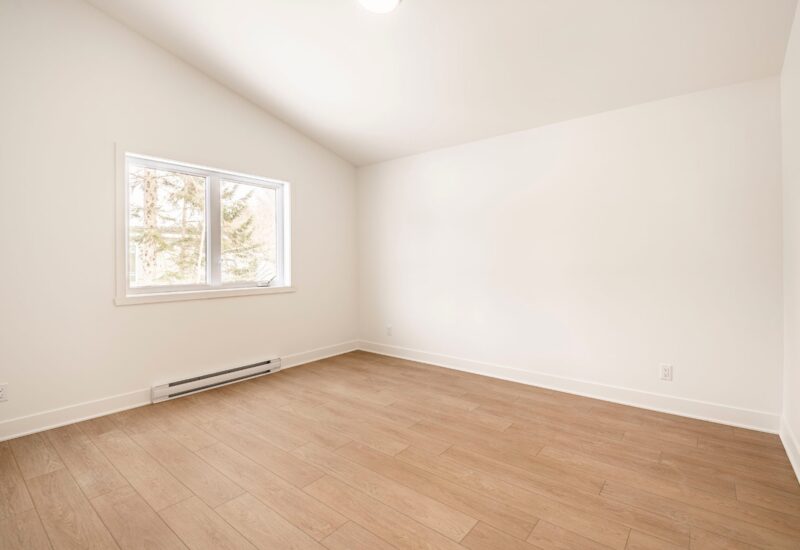 917 – 919 Ch. de la Rivière  Val-David (Laurentides)