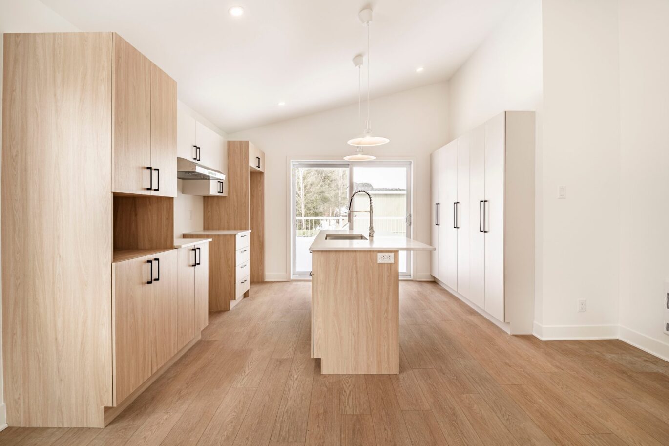 917 – 919 Ch. de la Rivière  Val-David (Laurentides)