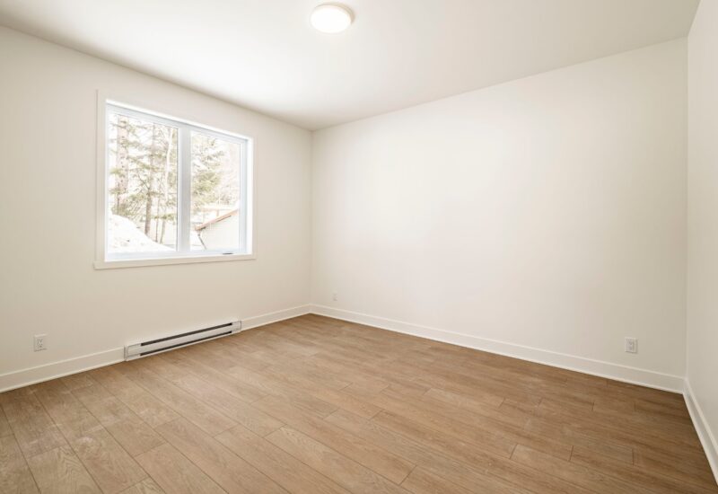 917 – 919 Ch. de la Rivière  Val-David (Laurentides)