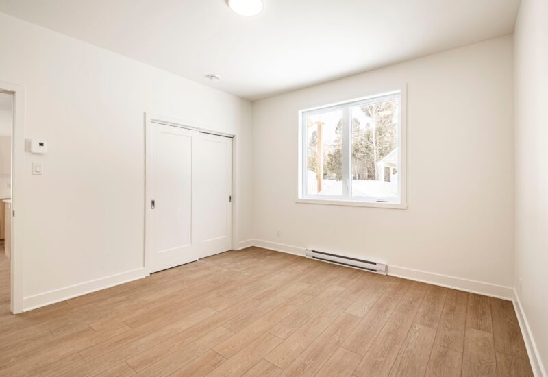 917 – 919 Ch. de la Rivière  Val-David (Laurentides)