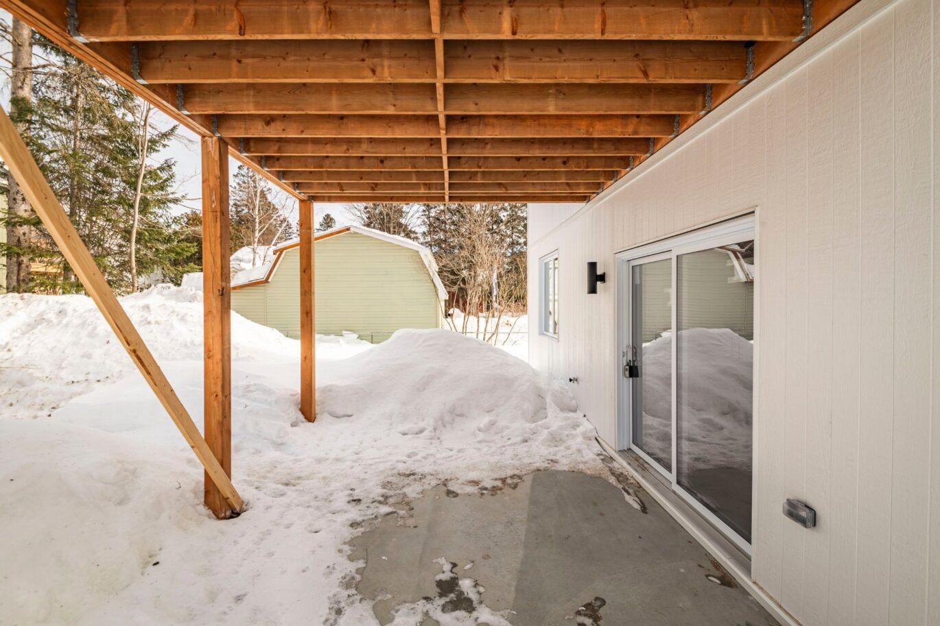 917 – 919 Ch. de la Rivière  Val-David (Laurentides)