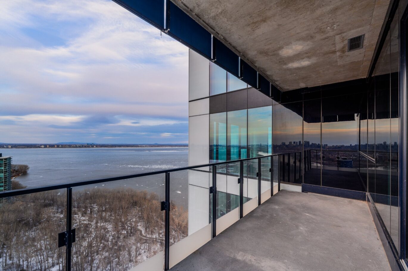 1000 Rue André-Prévost #3303  Montréal (Verdun/Île-des-Sœurs) (Montréal)