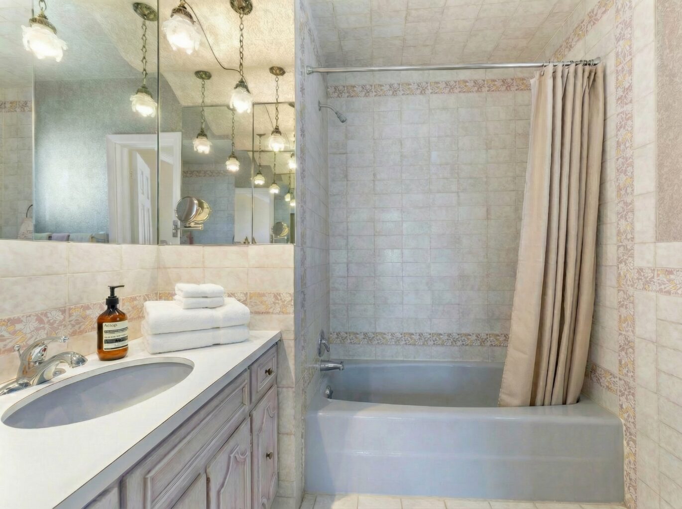 62 – 64 Rue Holtham  Hampstead (Montréal)