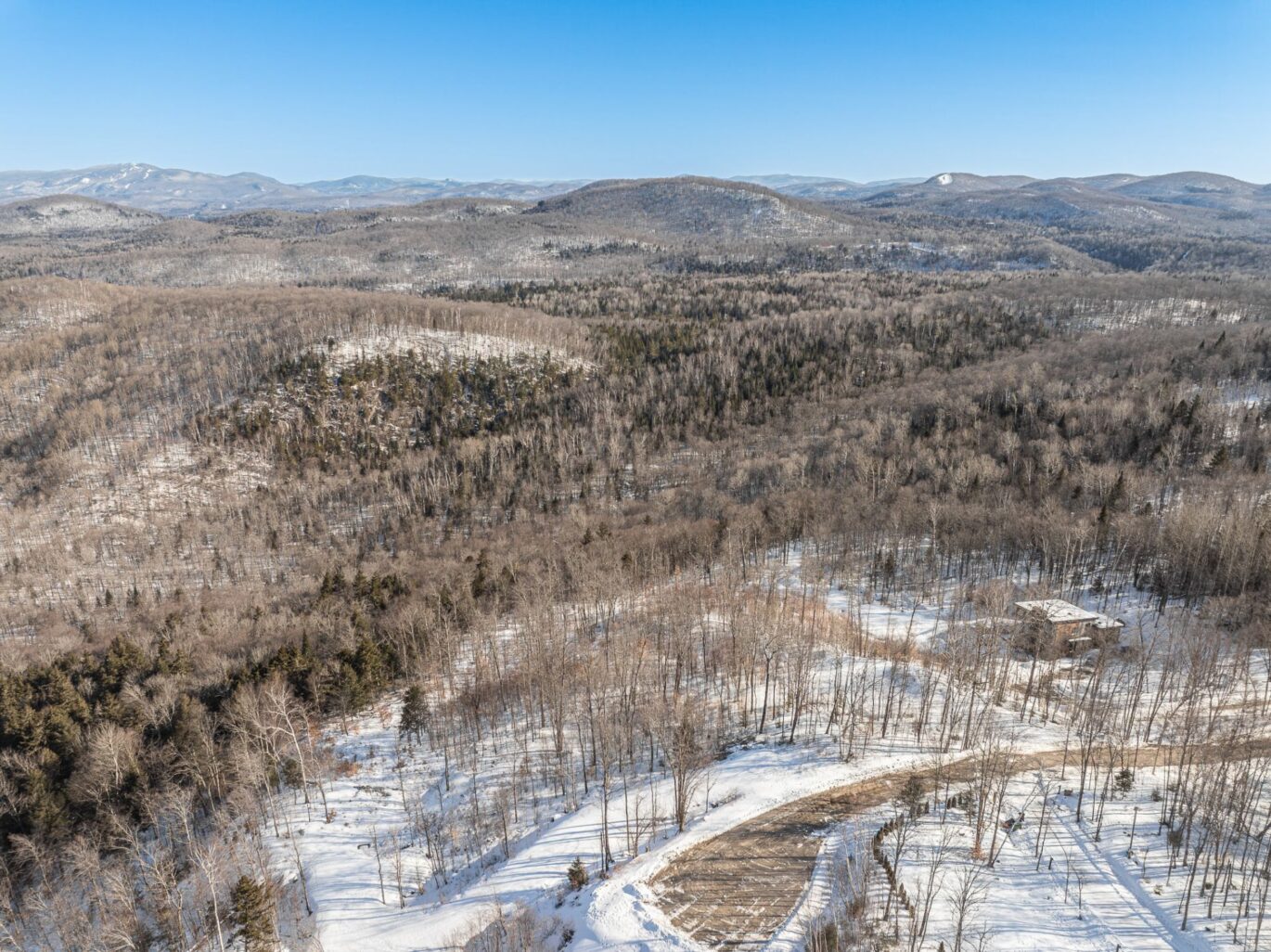 Ch. des Gros-Becs  Mont-Blanc (Laurentides)