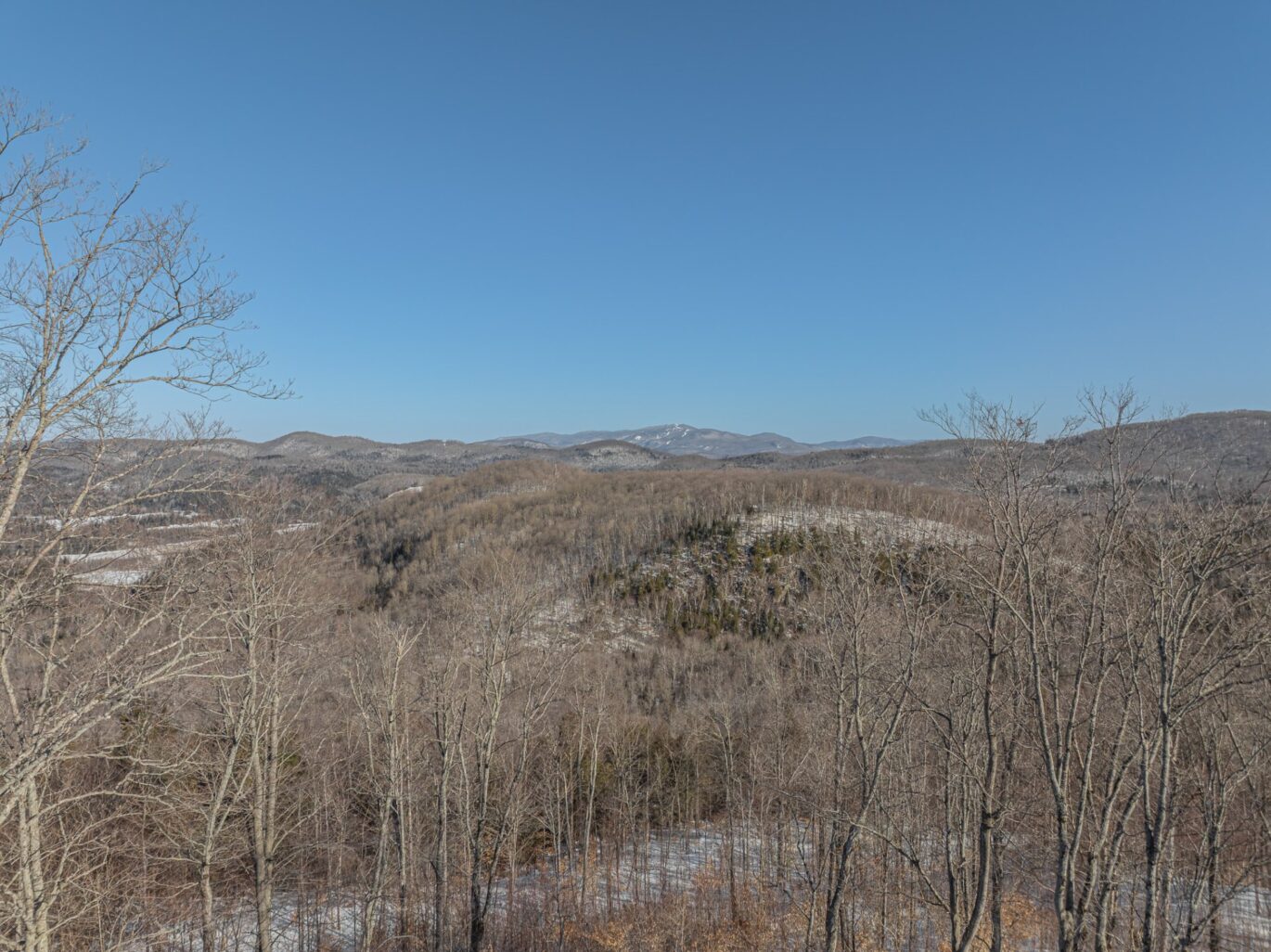 Ch. des Gros-Becs  Mont-Blanc (Laurentides)