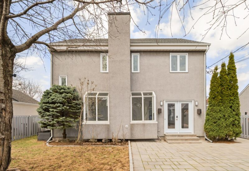 2645 Rue des Pintades  Laval (Sainte-Rose) (Laval)