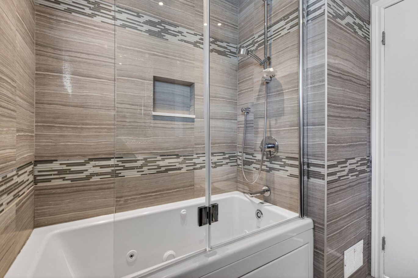 5731 Av. Blossom  Côte-Saint-Luc (Montréal)