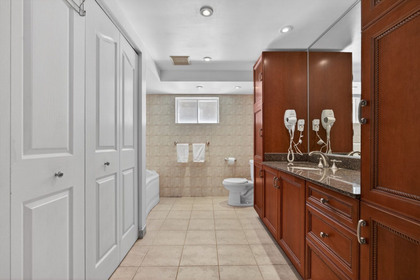 5731 Av. Blossom  Côte-Saint-Luc (Montréal)