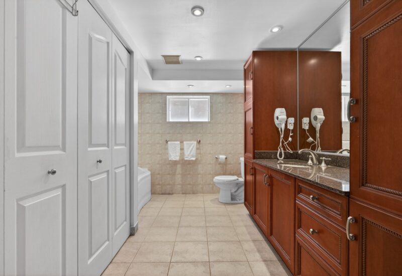 5731 Av. Blossom  Côte-Saint-Luc (Montréal)