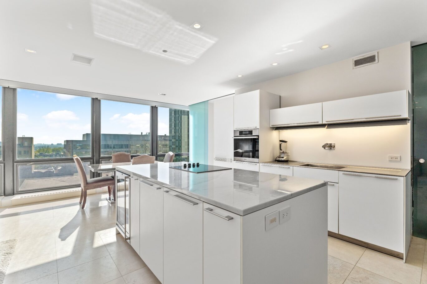 2 Rue Westmount-Square #601  Westmount (Montréal)