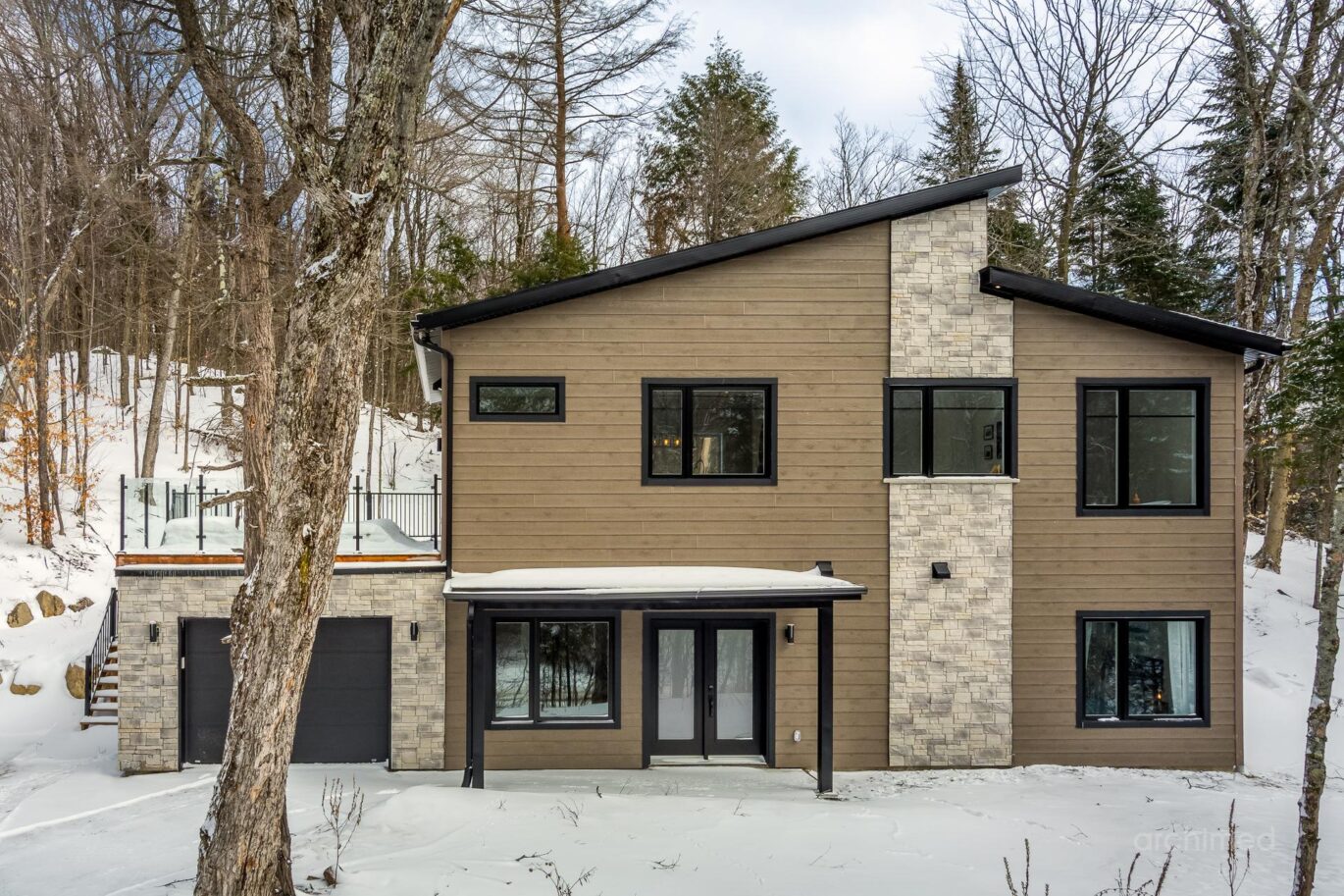 85 Ch. des Faucons  Mont-Blanc (Laurentides)