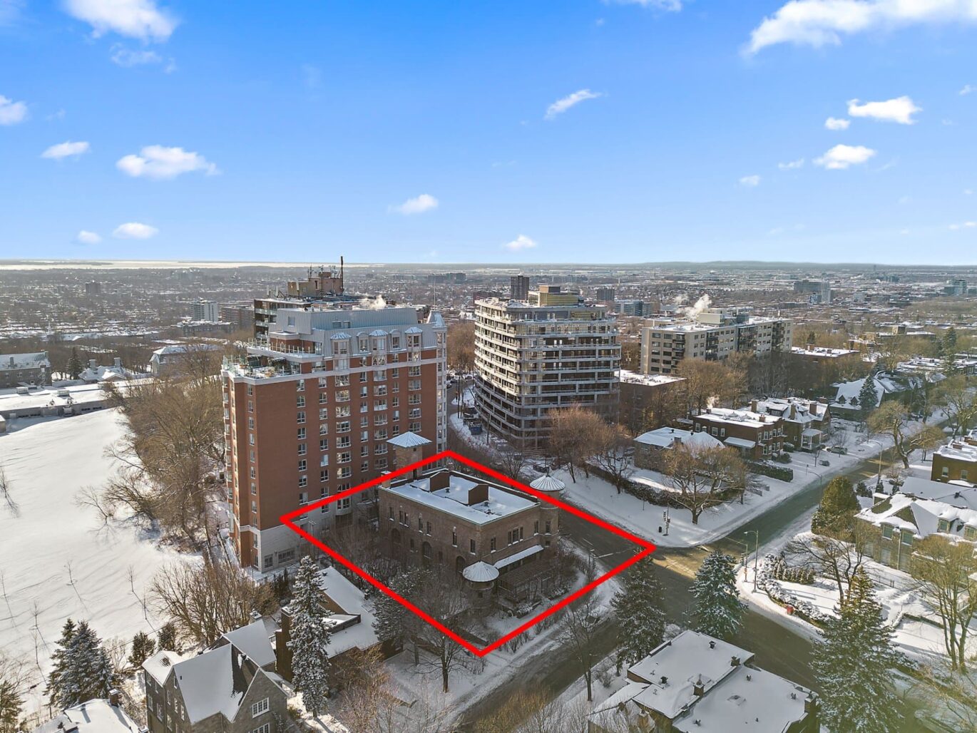 680 Av. Victoria  Westmount (Montréal)