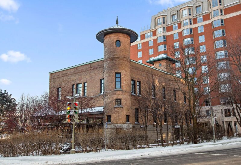 680 Av. Victoria  Westmount (Montréal)