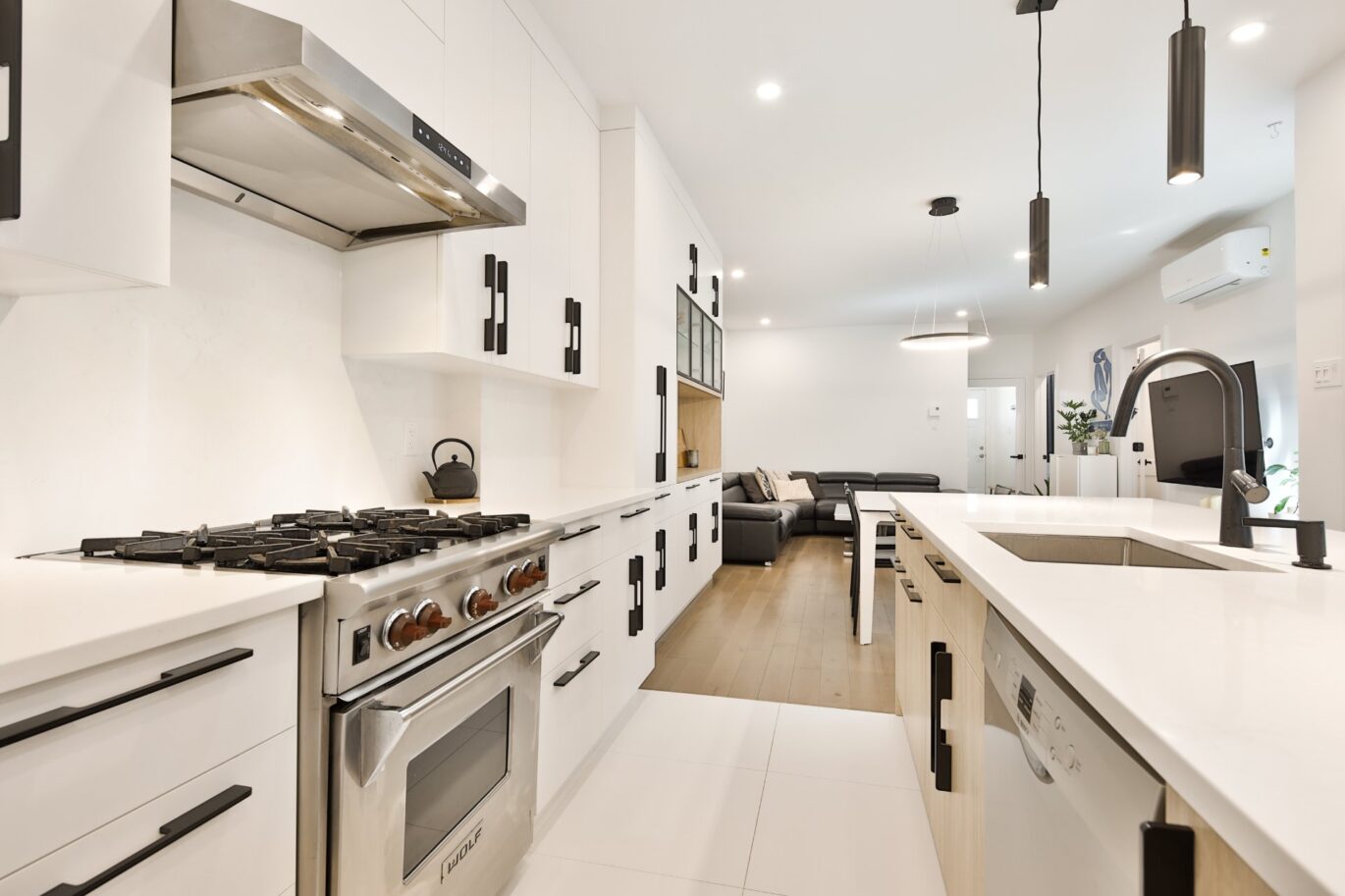 7580 Av. Querbes  Montréal (Villeray/Saint-Michel/Parc-Extension) (Montréal)