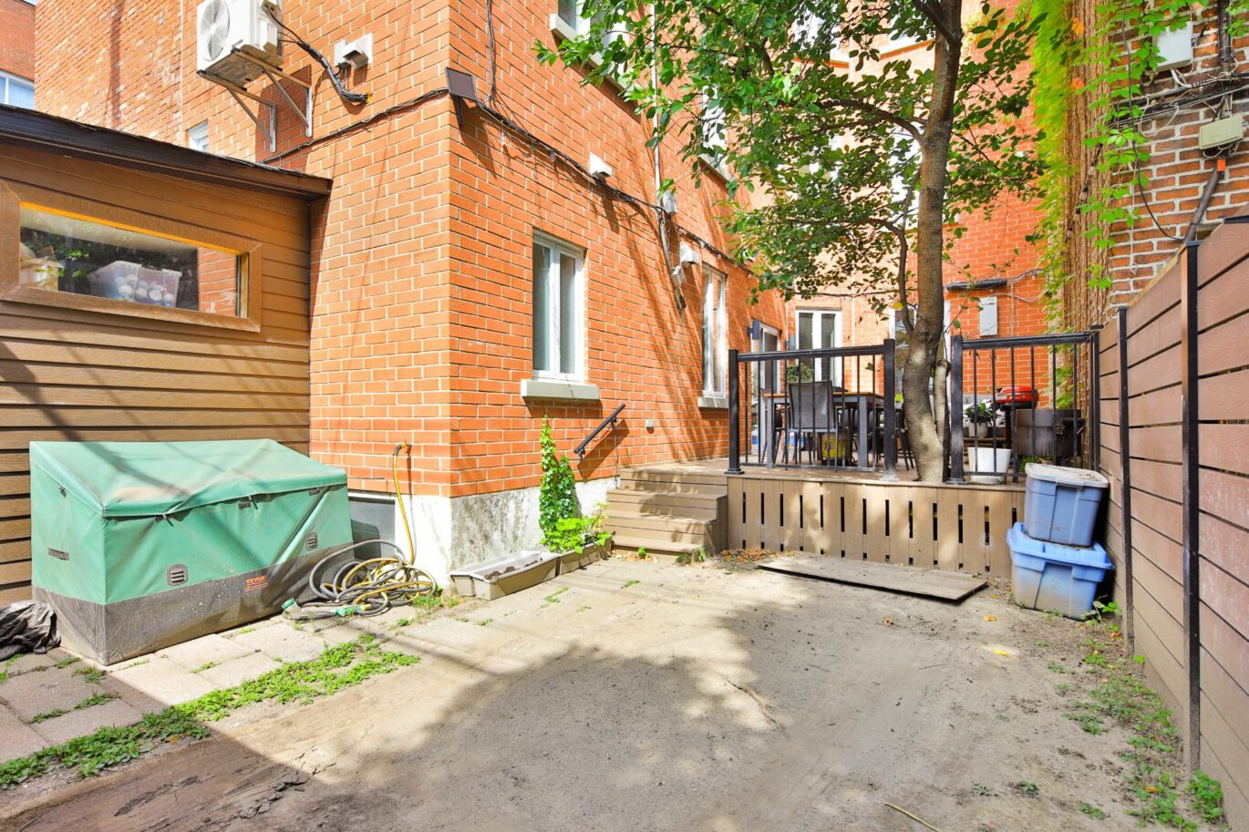 7580 Av. Querbes  Montréal (Villeray/Saint-Michel/Parc-Extension) (Montréal)