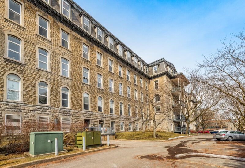 230 Rue Sherbrooke E. #408  Montréal (Ville-Marie) (Montréal)