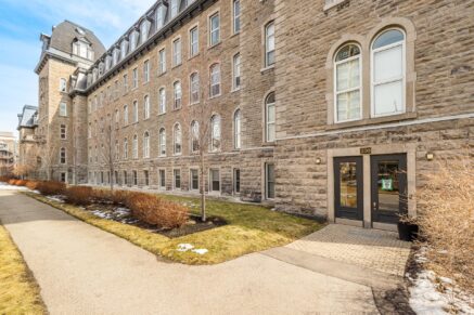 230 Rue Sherbrooke E. #408  Montréal (Ville-Marie) (Montréal)