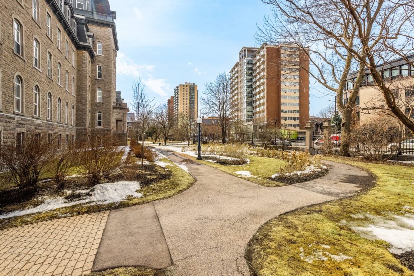 230 Rue Sherbrooke E. #408  Montréal (Ville-Marie) (Montréal)