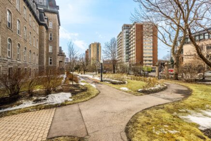 230 Rue Sherbrooke E. #408  Montréal (Ville-Marie) (Montréal)