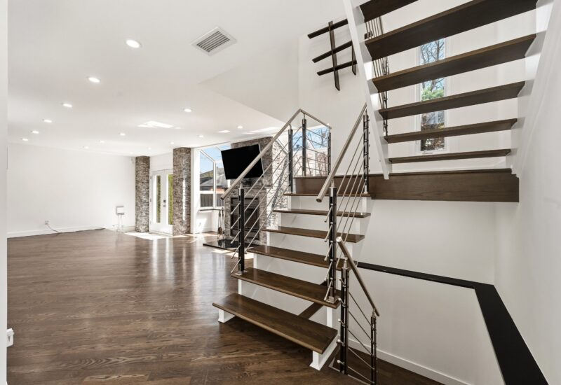 2645 Rue des Pintades  Laval (Sainte-Rose) (Laval)