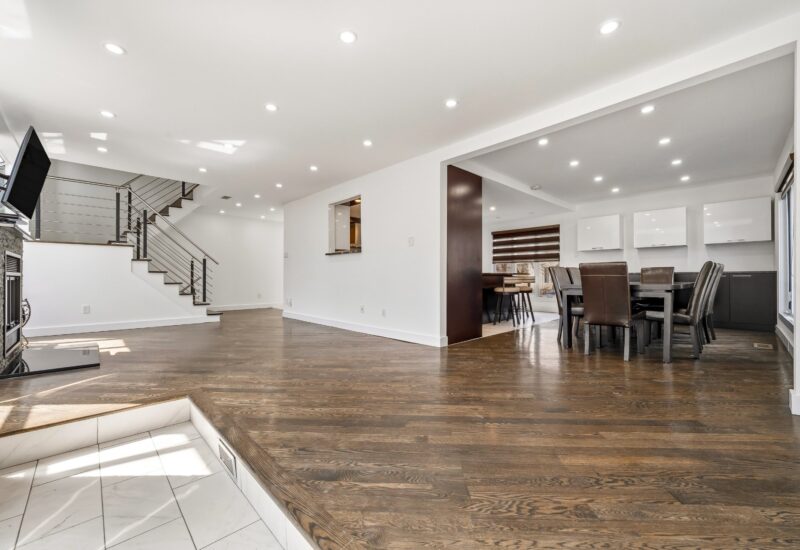 2645 Rue des Pintades  Laval (Sainte-Rose) (Laval)