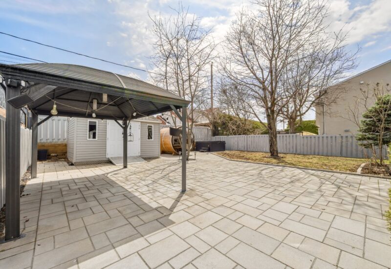 2645 Rue des Pintades  Laval (Sainte-Rose) (Laval)