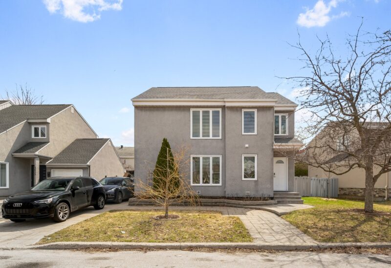 2645 Rue des Pintades  Laval (Sainte-Rose) (Laval)