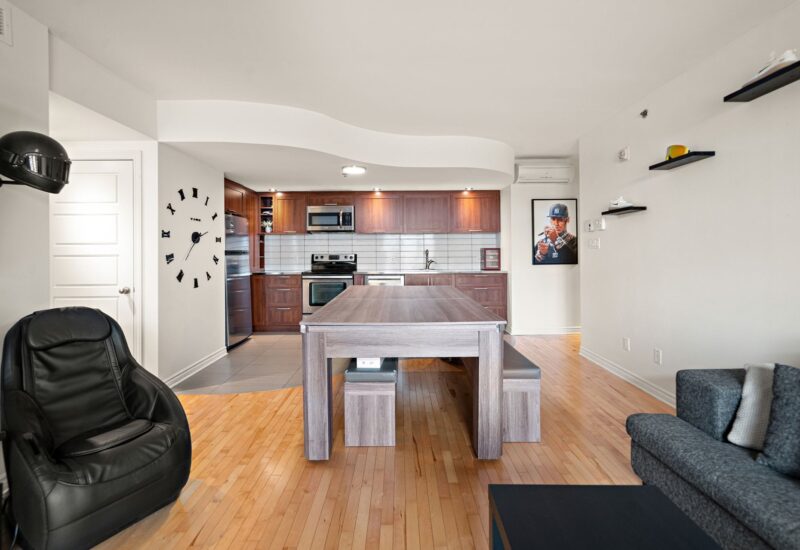 6800 Boul. Henri-Bourassa O. #104  Montréal (Saint-Laurent) (Montréal)