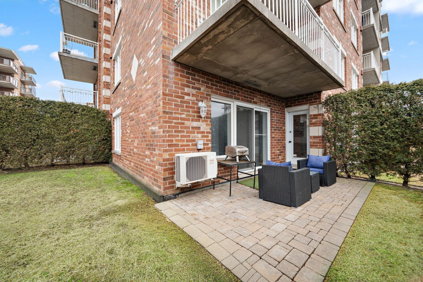 6800 Boul. Henri-Bourassa O. #104  Montréal (Saint-Laurent) (Montréal)