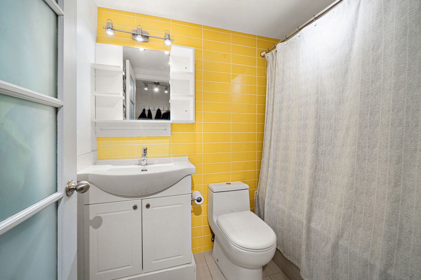 6800 Boul. Henri-Bourassa O. #104  Montréal (Saint-Laurent) (Montréal)