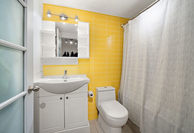 6800 Boul. Henri-Bourassa O. #104  Montréal (Saint-Laurent) (Montréal)