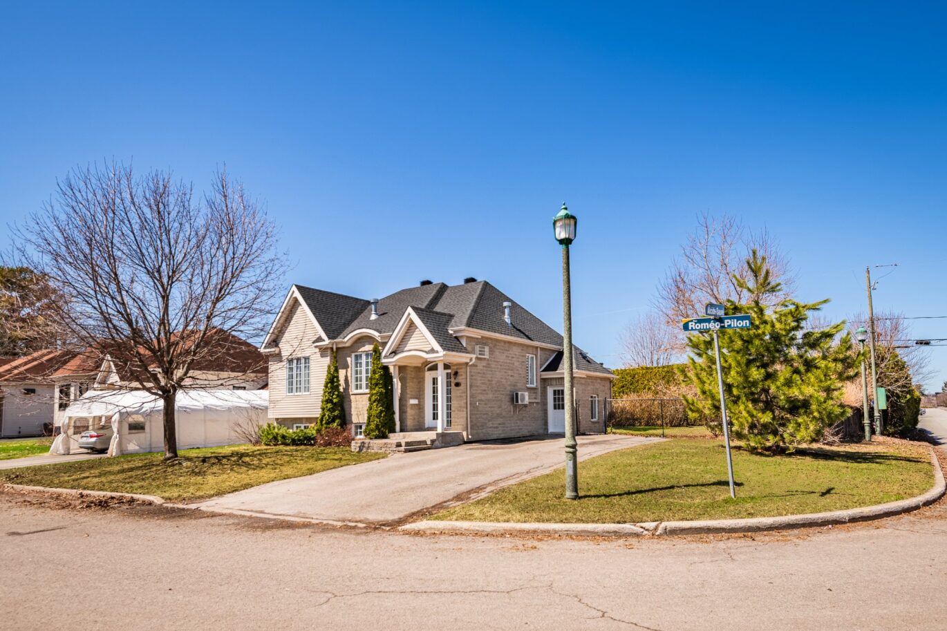 27 – 27 Rue Roméo-Pilon  Blainville (Laurentides)