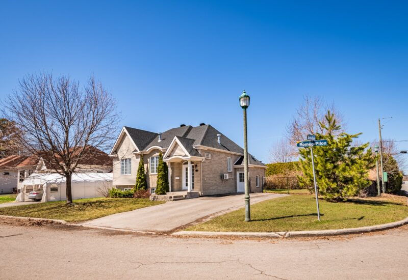 27 – 27 Rue Roméo-Pilon  Blainville (Laurentides)