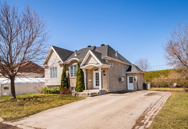 27 – 27 Rue Roméo-Pilon  Blainville (Laurentides)