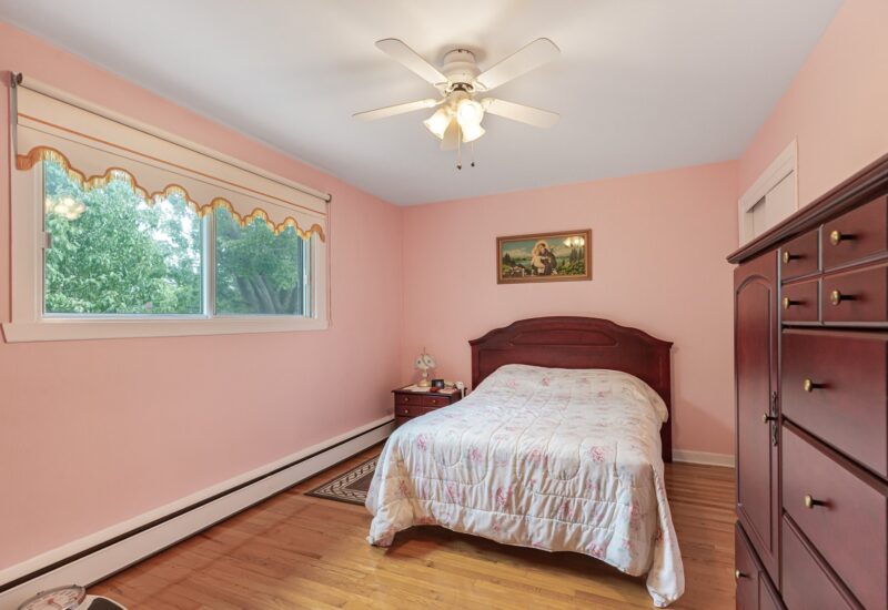 117 Av. Winthrop  Pointe-Claire (Montréal)