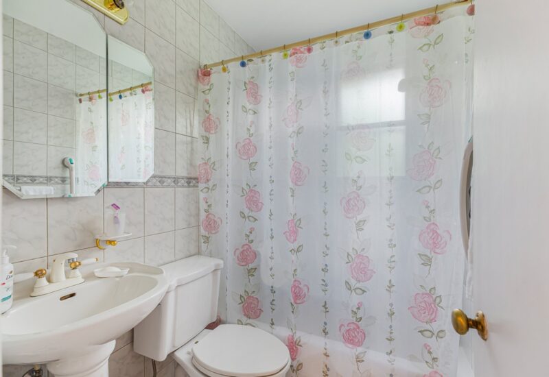 117 Av. Winthrop  Pointe-Claire (Montréal)