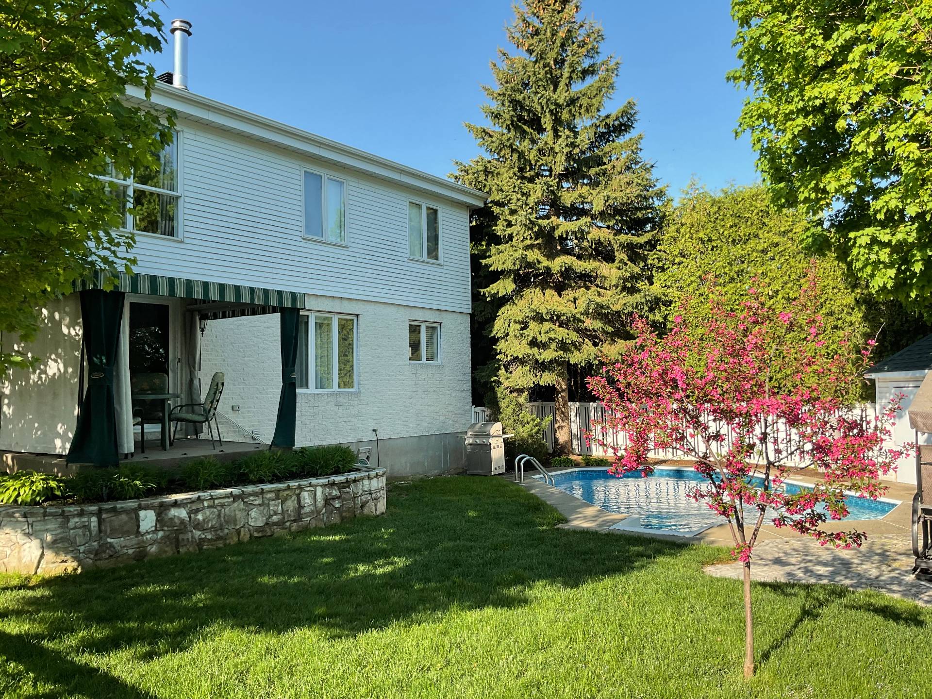 For Sale House | Saint-Bruno-de-Montarville - picture 2