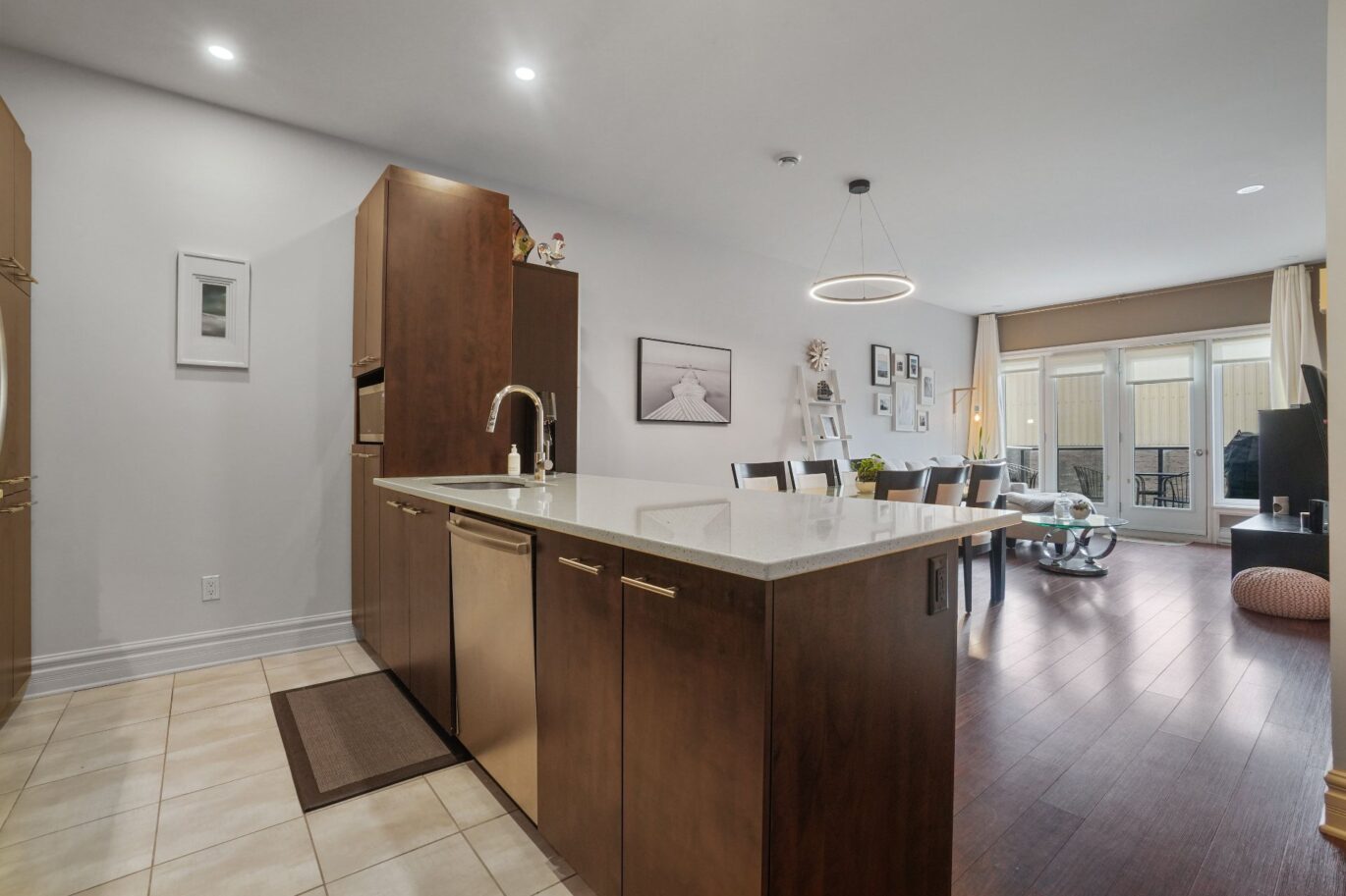 1551 Rue du Centre #102  Montréal (Le Sud-Ouest) (Montréal)