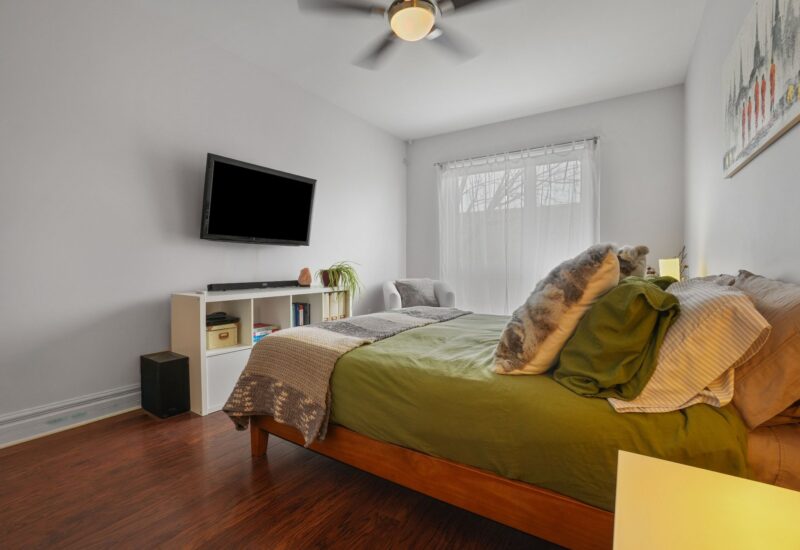 1551 Rue du Centre #102  Montréal (Le Sud-Ouest) (Montréal)