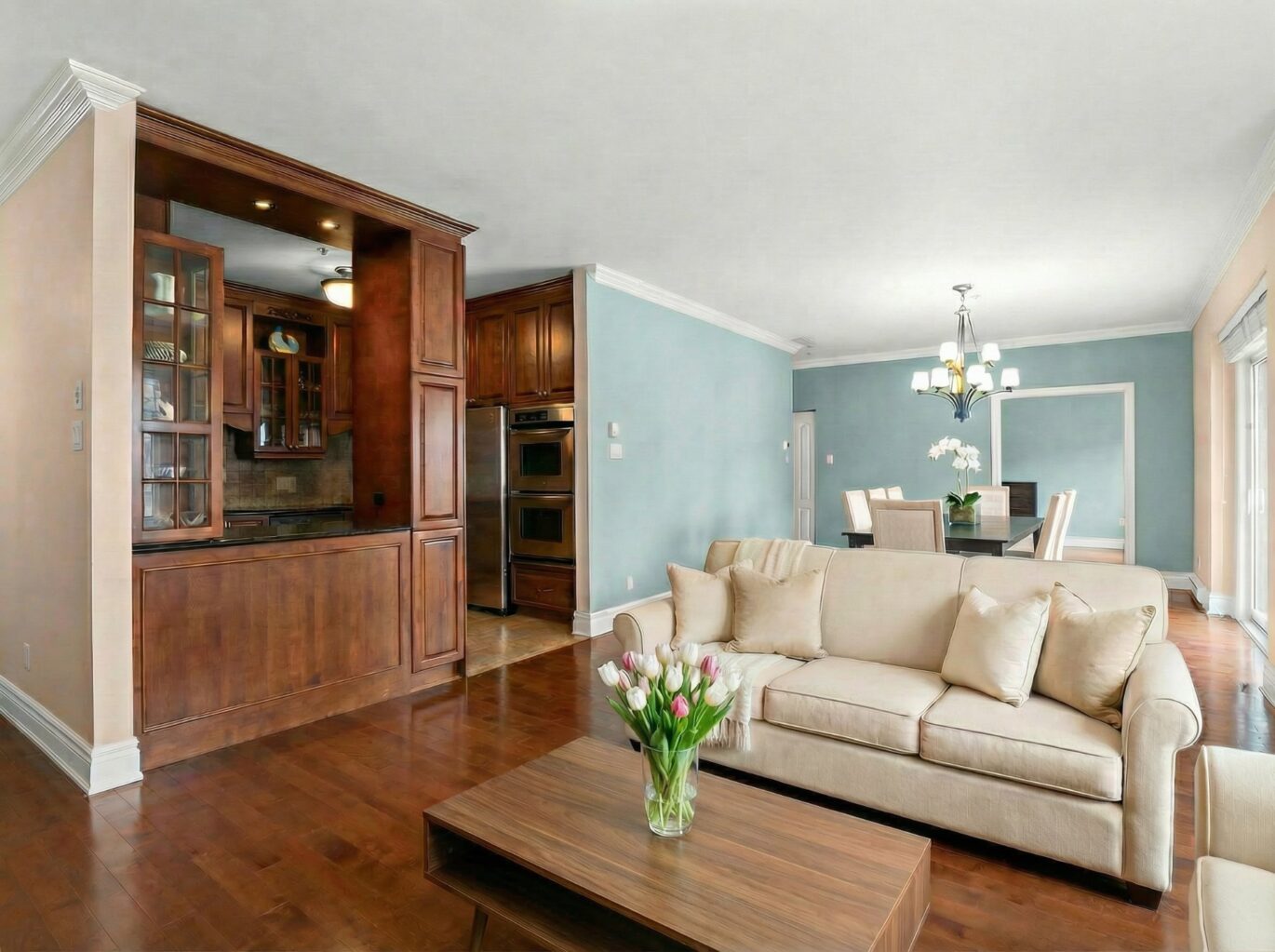 2700 Boul. de la Côte-Vertu #208  Montréal (Saint-Laurent) (Montréal)