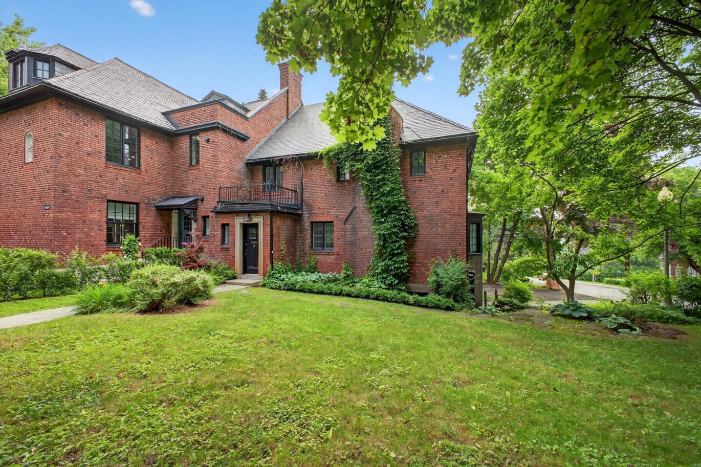 3182 Boul. The Boulevard  Westmount (Montréal)