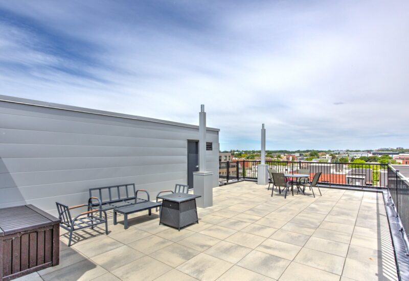 300 Av. George-V #405  Montréal (Lachine) (Montréal)