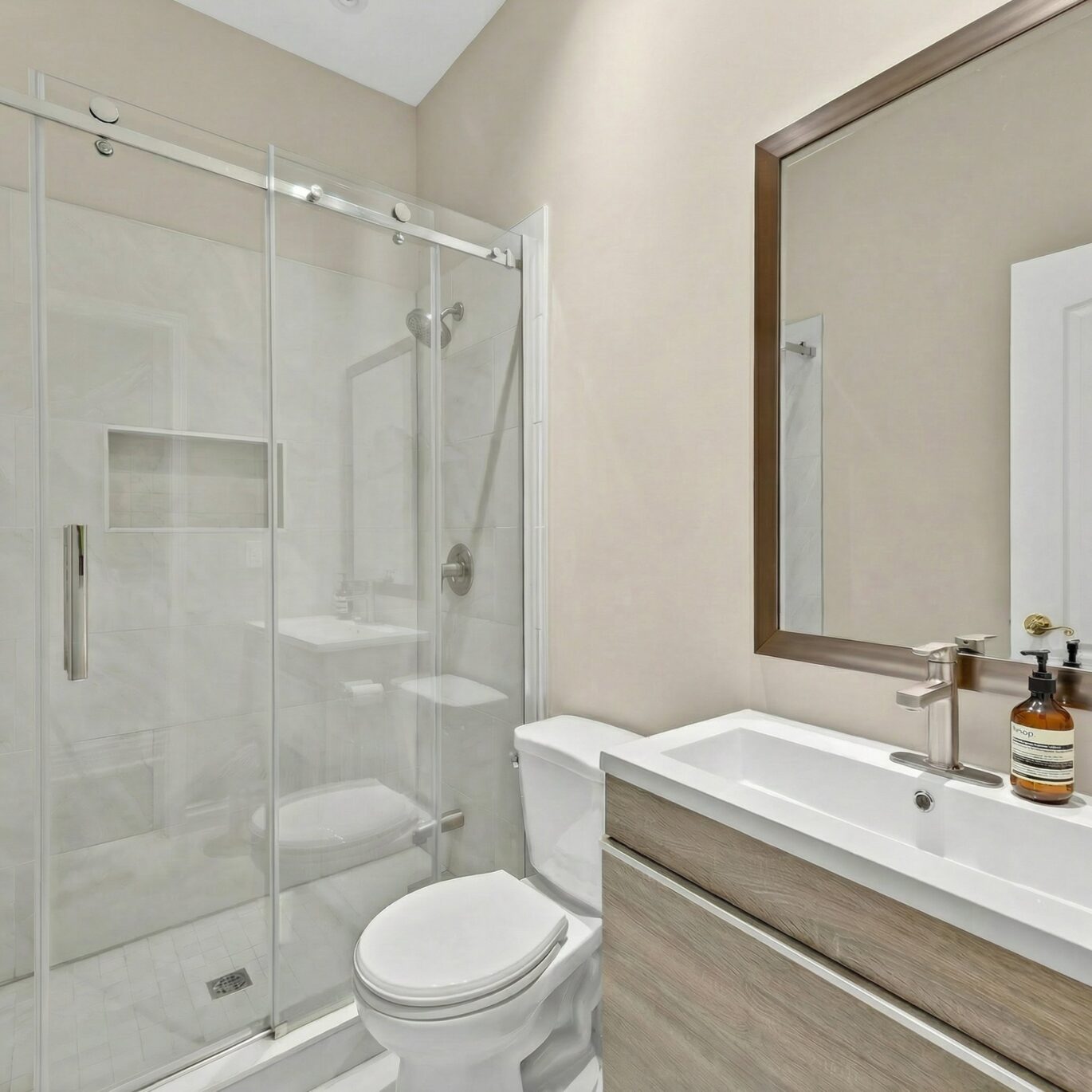 6010 Rue Tommy-Douglas  Côte-Saint-Luc (Montréal)