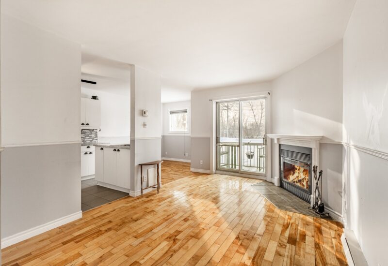270 Rue de la Rivière #2  Sainte-Thérèse (Laurentides)