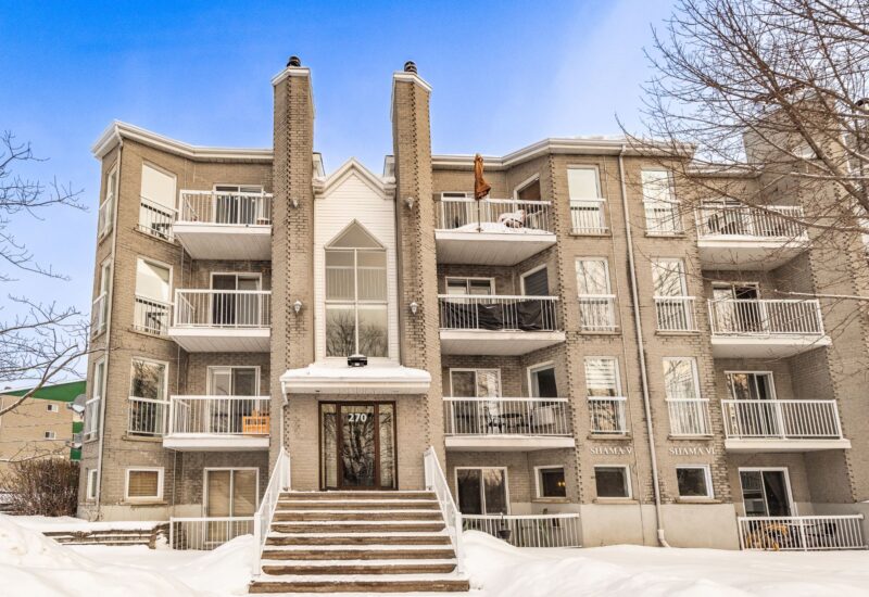 270 Rue de la Rivière #2  Sainte-Thérèse (Laurentides)