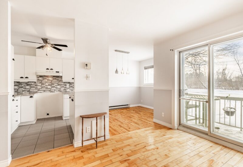 270 Rue de la Rivière #2  Sainte-Thérèse (Laurentides)