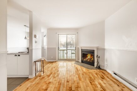 270 Rue de la Rivière #2  Sainte-Thérèse (Laurentides)